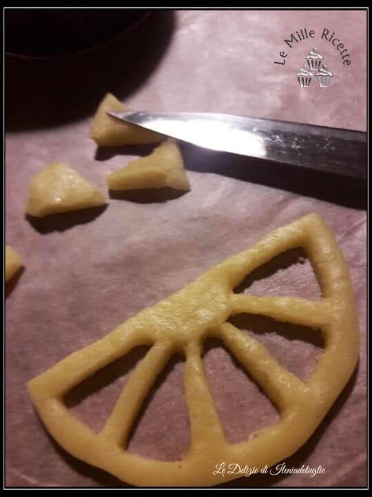 BISCOTTI-SPICCHI-DI-ARANCIA-RIPIENI-facilissimi-e-realizzati-senza