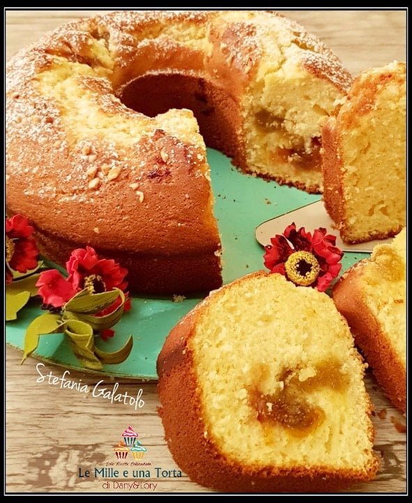 CIAMBELLONE ALL'ARANCIA SENZA BURRO CON CONFETTURA DI FICHI HOMEMADE E GRANELLA DI MANDORLE