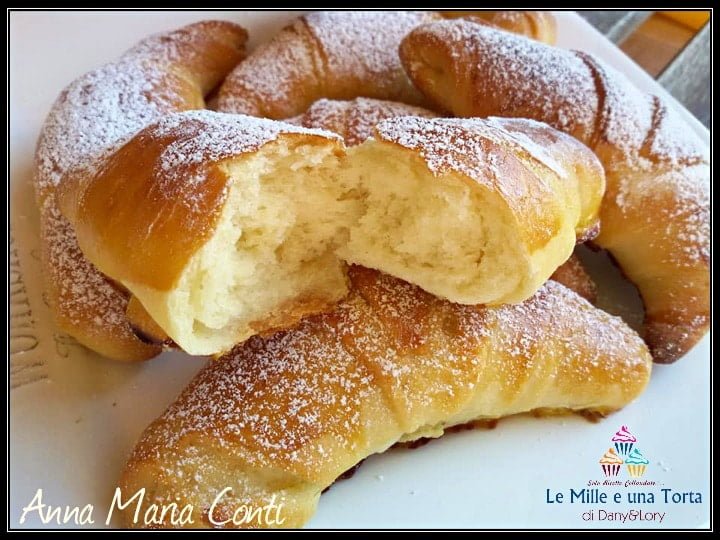 MINI CROISSANT CON IMPASTO SOFFICISSIMO AI FIOCCHI DI PATATE