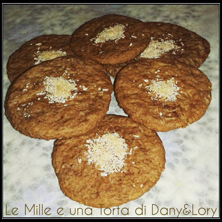 BISCOTTI AL FARRO E COCCO  