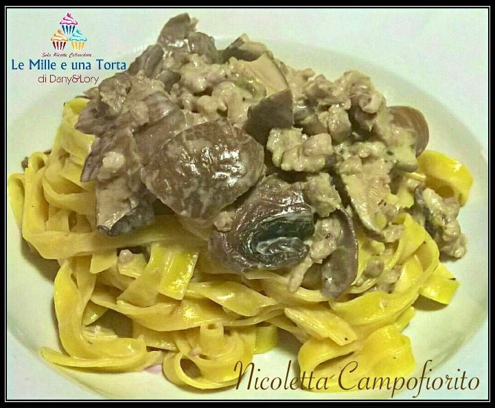 FETTUCCINE CON SALSICCIA, FUNGHI PORCINI E PANNA