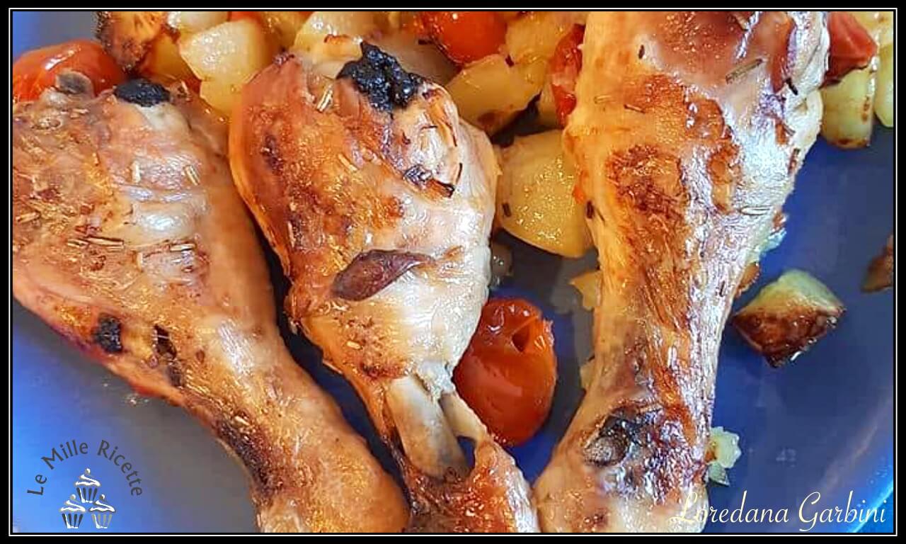 cosce di pollo al forno con patate e pomodorini | ricetta facile