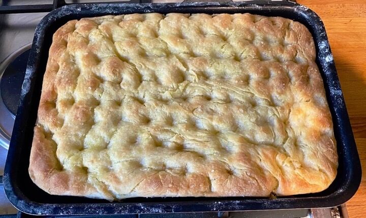 Focaccia morbida in teglia focaccia morbida in teglia