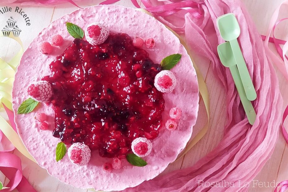 Torta gelato ai frutti di bosco, ricetta di grande effetto per una ...