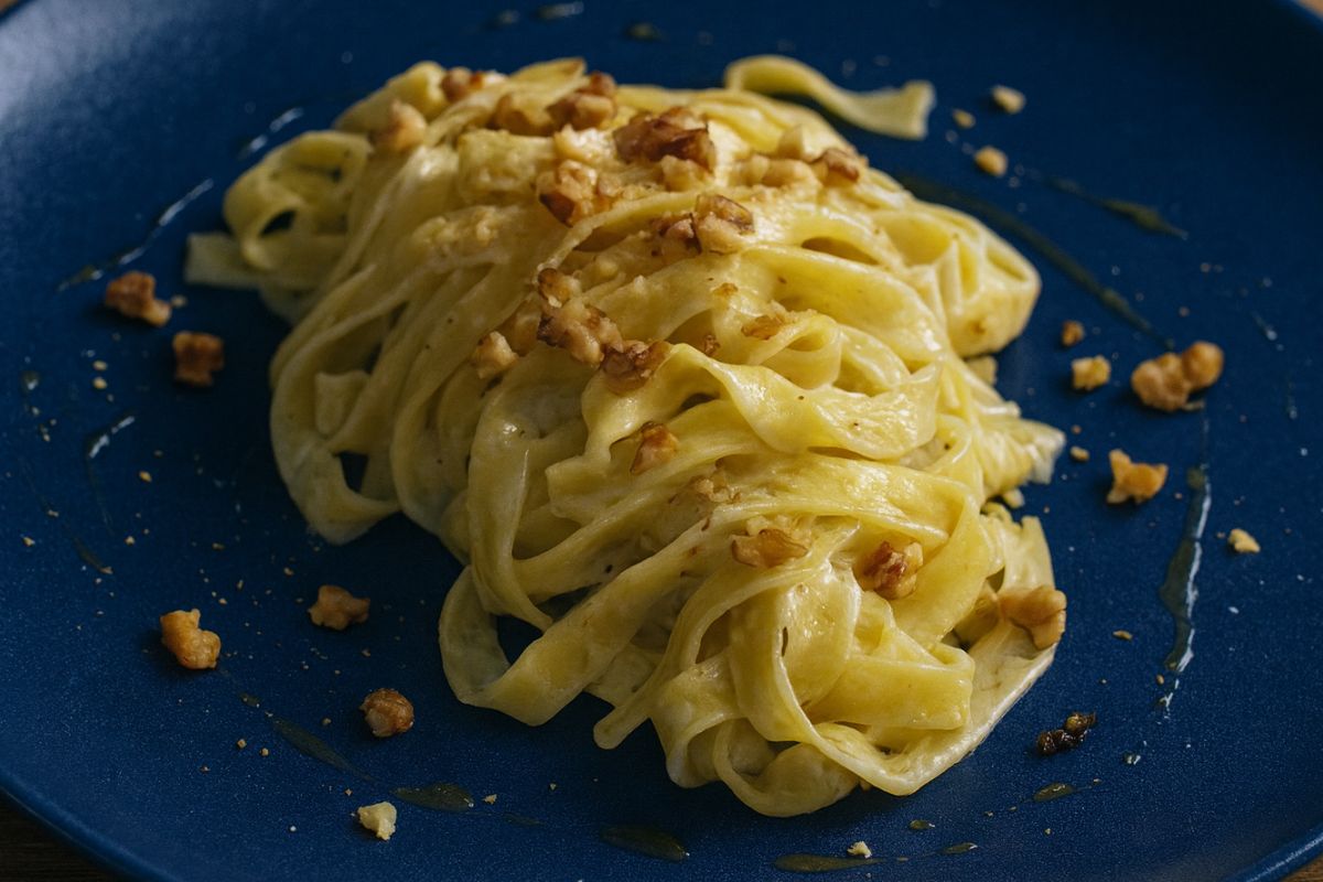 Tagliatelle con gorgonzola e noci ricetta