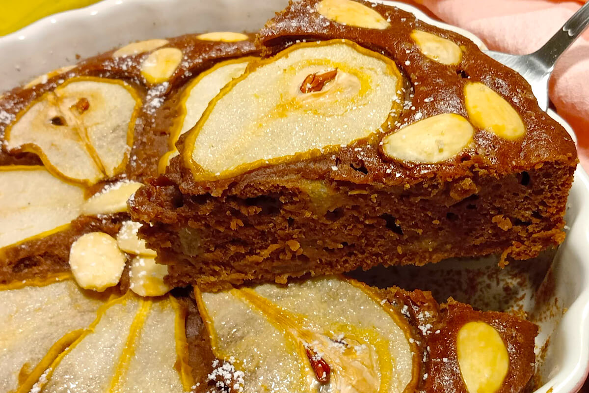 Torta di pere e carruba