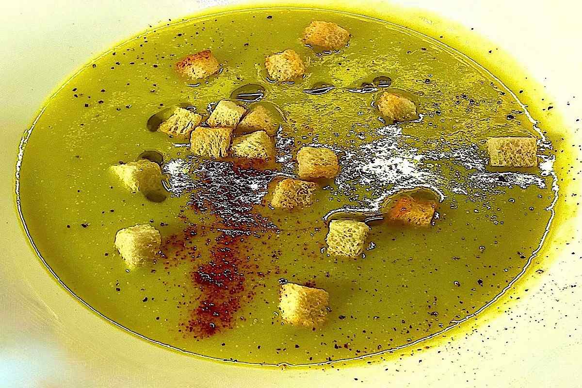 vellutata verde e crostini