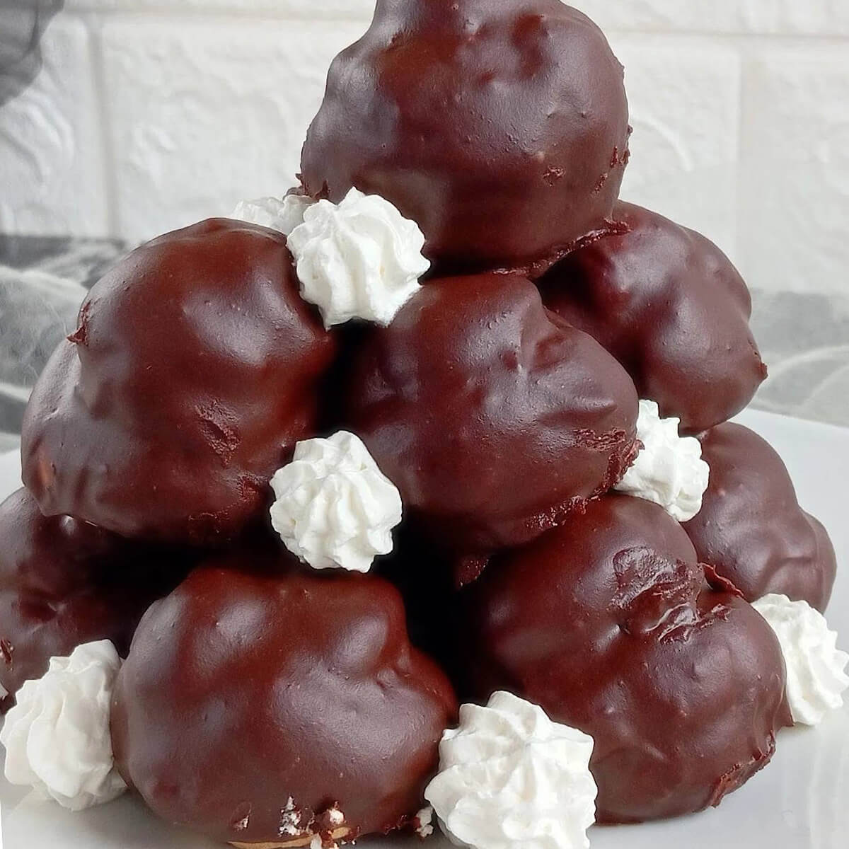 Profitterol al cioccolato 3 Profitterol al cioccolato