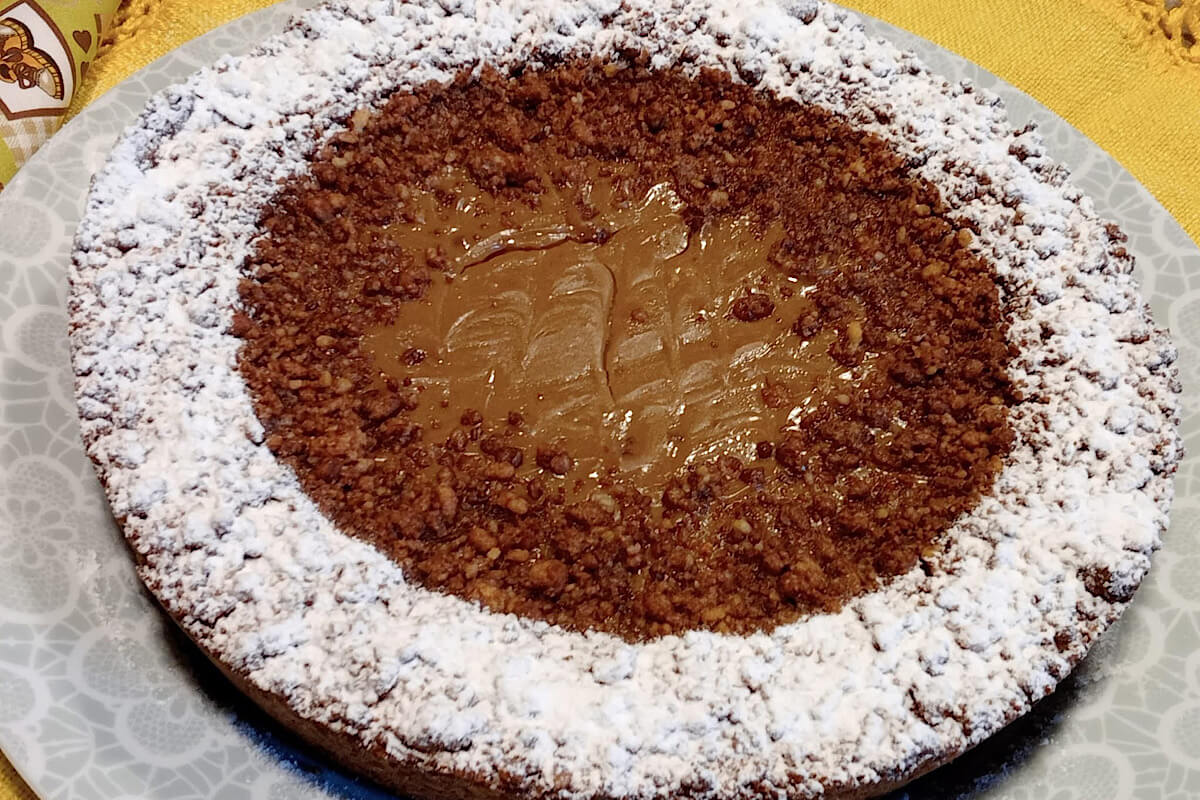 Crostata sbriciolata con crema al caffè