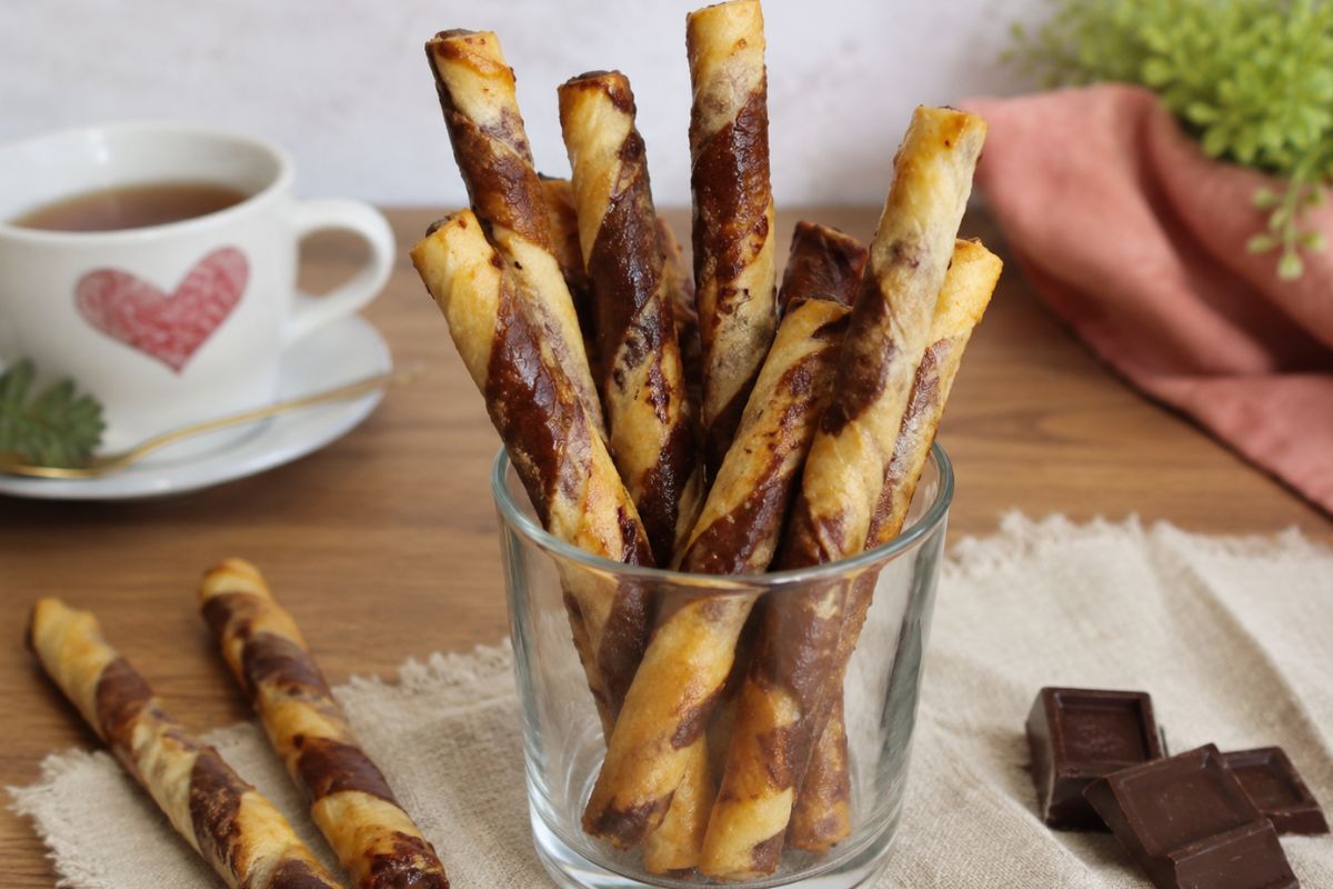 Cannoncini di pasta fillo alla crema spalmabile in friggitrice ad aria