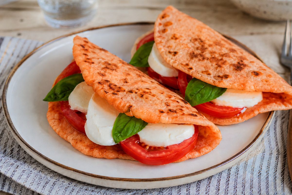 Piadine veloci al pomodoro con yogurt greco