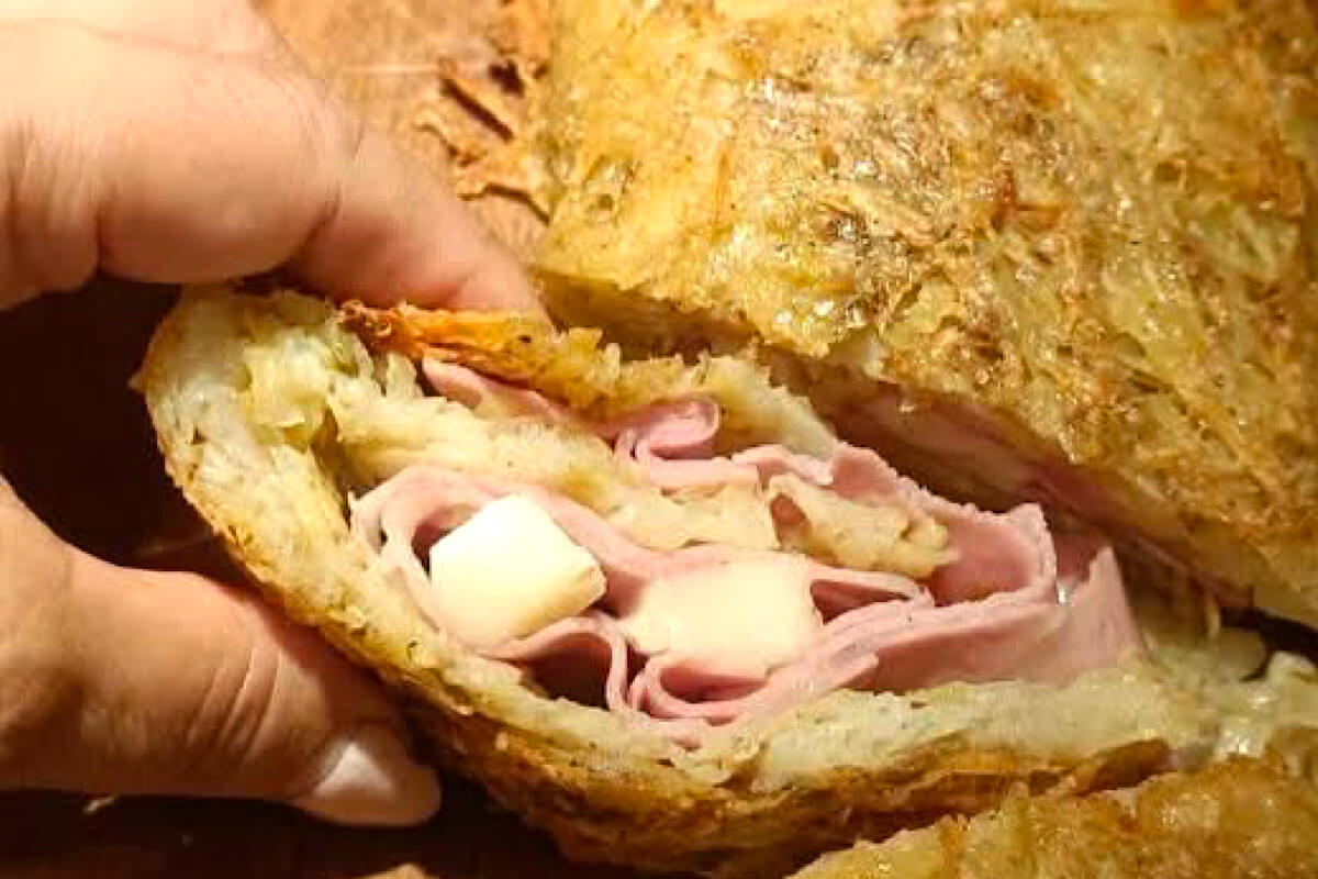 Rotolo di patate con mortadella e pecorino