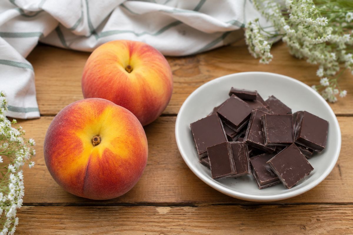 Torta fredda pesche e cioccolato, ingredienti